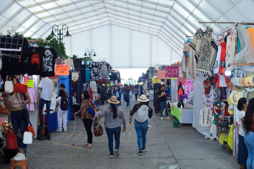 Feria de San Pedro Cholula recibe en un solo día a 100 mil visitantes