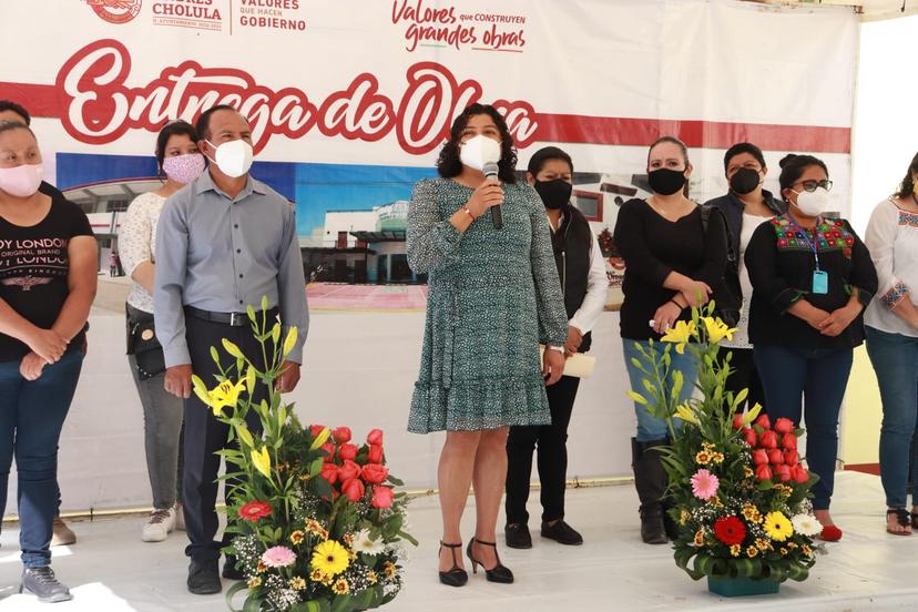 Apoyan a escuelas con kits de limpieza en San Andrés Cholula