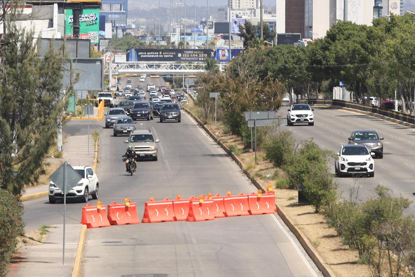 Ojo, ya está cerrada la lateral de la Vía Atlixcáyotl