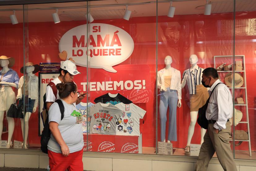 VIDEO Arrancan los descuentos en Puebla por el 10 de mayo