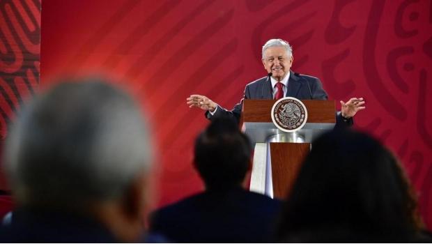 Asegura AMLO que es un despropósito la denuncia de Reforma