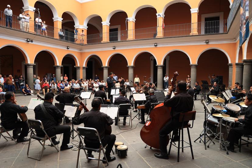 Se presenta la Orquesta Típica del Estado de Puebla