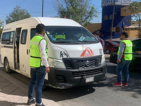 En operativo de la SMT en Puebla mandan a 5 unidades del trasporte al corralón