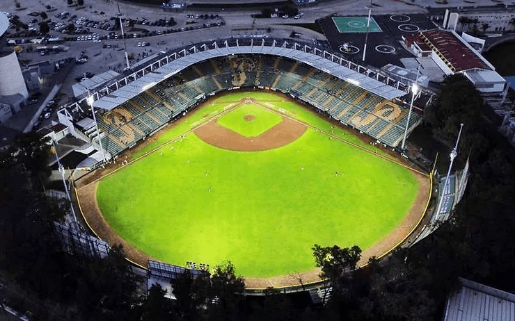 Muy padre, estadio Hermanos Serdán: 51 años siendo la catedral del beisbol en Puebla