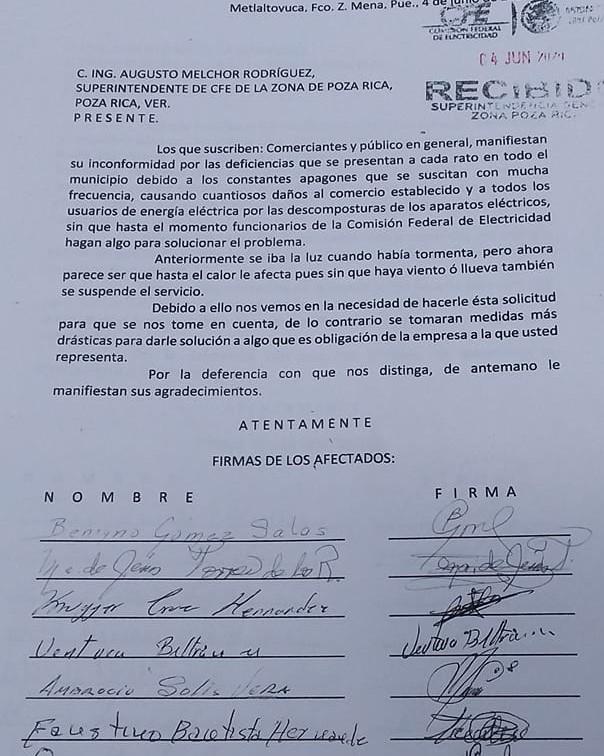 Reclaman a CFE abandono de 4 años a red eléctrica en Francisco Z Mena