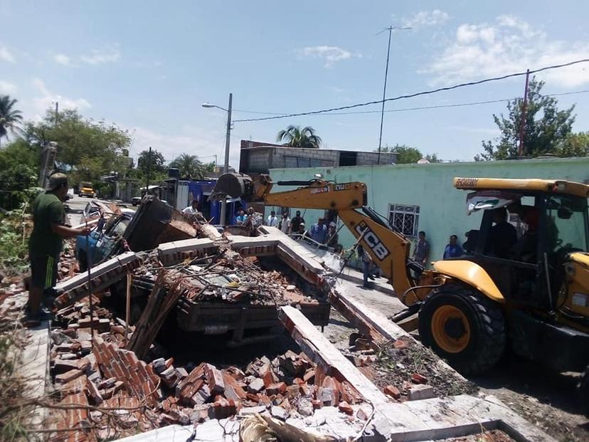 Continúan trabajos de limpieza tras tromba en Escape de Lagunillas, Chietla