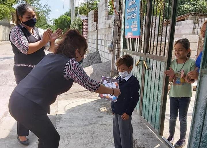 En San Juan Colón niños y niñas de preescolar se gradúan a domicilio