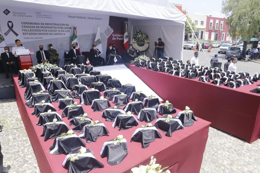 VIDEO Ceremonia de repatriación de cenizas de migrantes poblanos