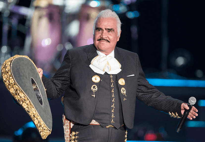 Burlas a Vicente Fernández por comentarios homofóbicos