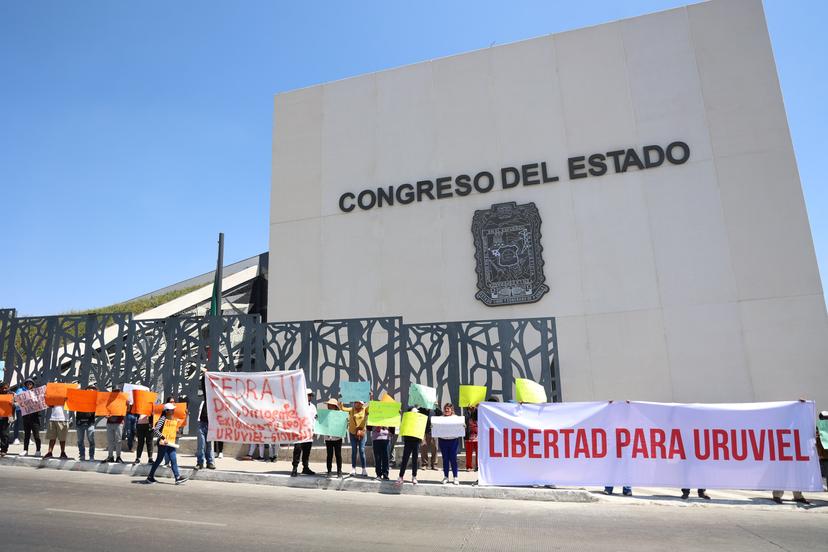 Toman por 9 horas el Congreso a Uruviel y Giovanni González Vieyra; exigen respuestas a Fedrha Suriano