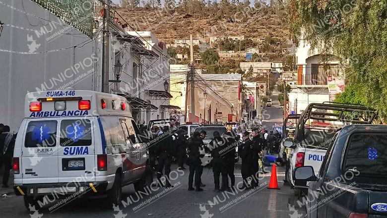 VIDEO: Balean comandancia y pegan a policías de Tecamachalco