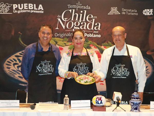 Presenta gobierno de Puebla temporada de Chile en Nogada en Veracruz