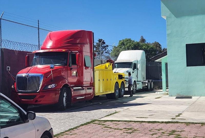 Hallan en Tlaxcala camión robado en Puebla y otros autos de lujo