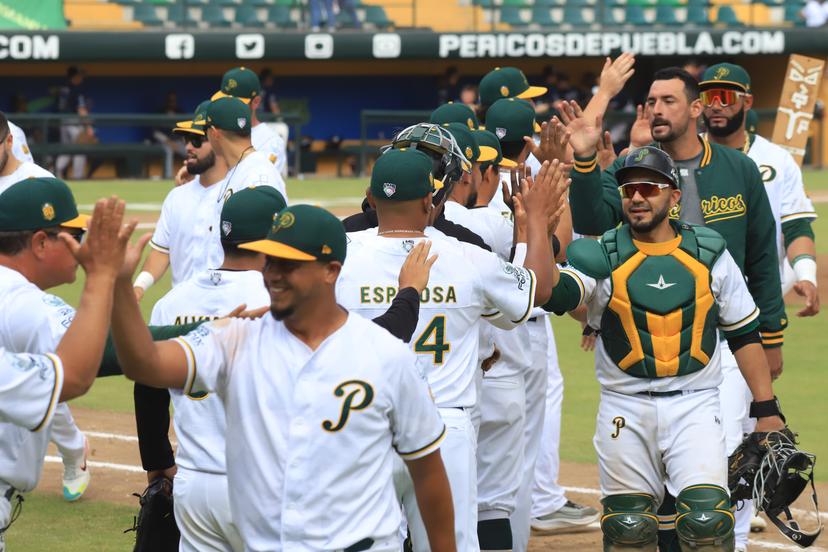 Acosta guía al triunfo a los Pericos