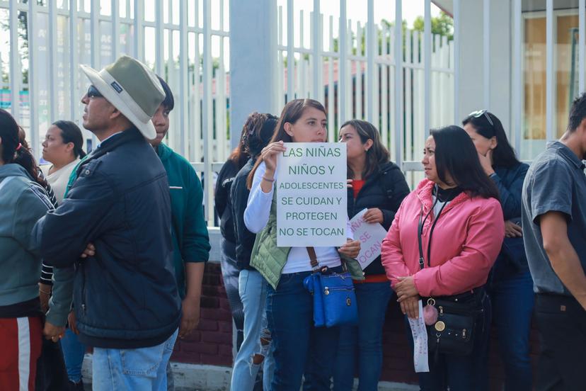 Denuncian a más docentes por acoso sexual en secundaria de Cholula