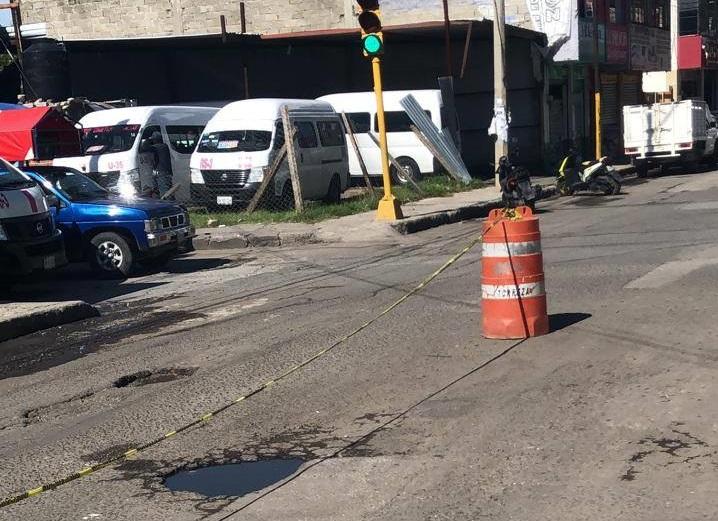 Vecinos de Izúcar se inconforman con el bacheo y cierre de calles 