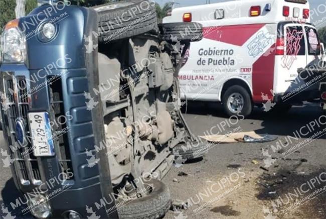 Registran choque y volcadura en San Jerónimo Caleras en Puebla