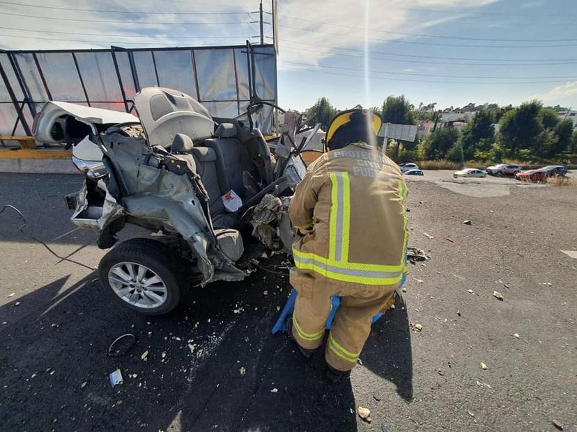 Es de Amozoc mujer accidentada en Periférico Ecológico; buscan a familiares