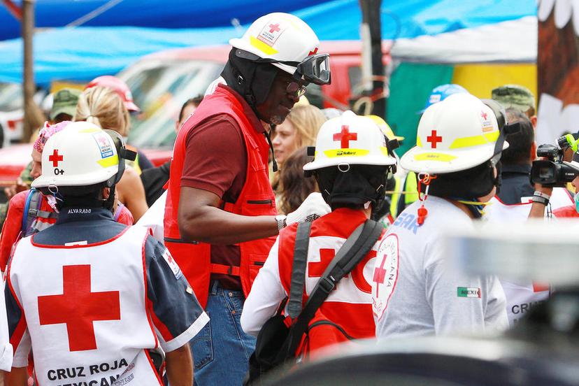 Trabajadores de Cruz Roja Zacatlán denuncian falta de pagos 