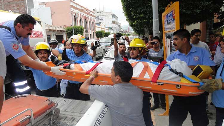 Muere menor en Tehuacán al caerle una campana de dos toneladas