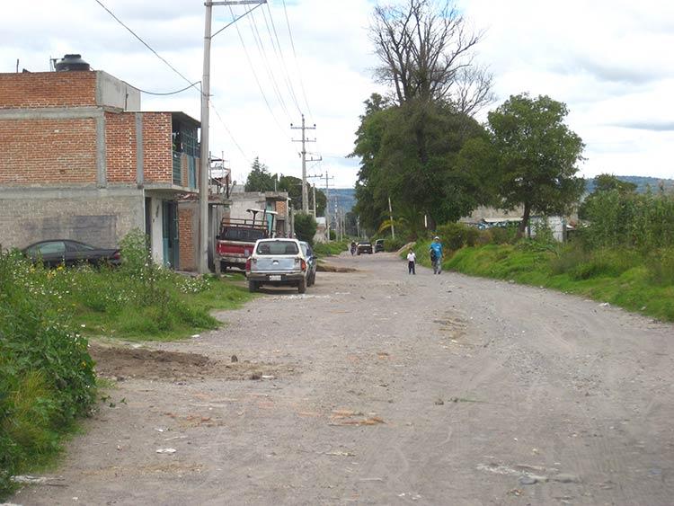 Caminos inseguros y solitarios conducen al tianguis de Texmelucan