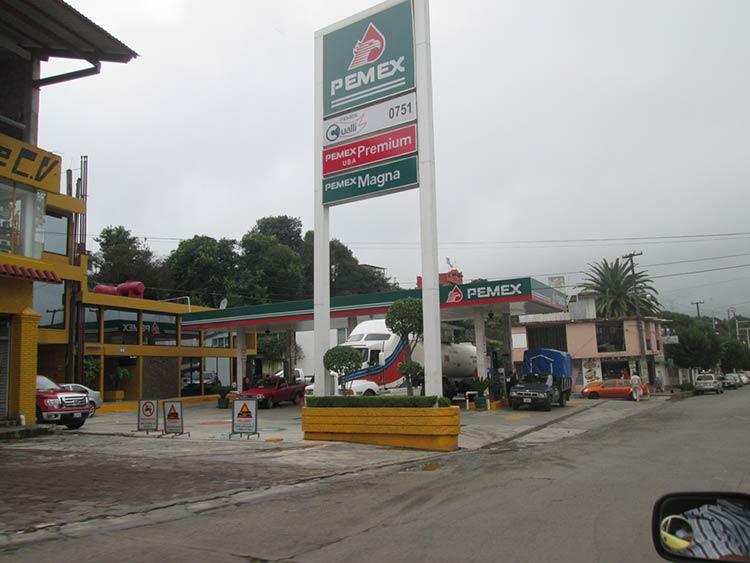 Desabasto de gasolina podría prolongarse 15 días más en el país