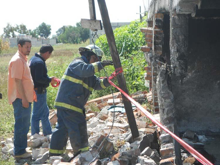 Alertan por polvorines clandestinos en Santa María Moyotzingo