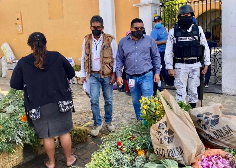 Decomisan especies protegidas que vendían en el centro de Tehuacán