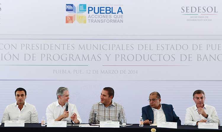 Propone Banobras estrategias para reducir la pobreza en los municipios