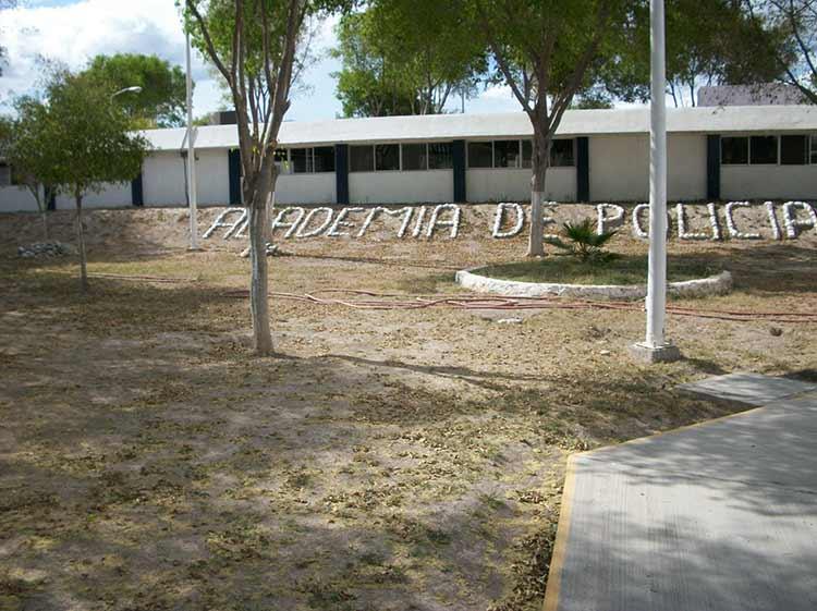 Abandonada y saqueada reciben Academia de Policía de Tehuacán