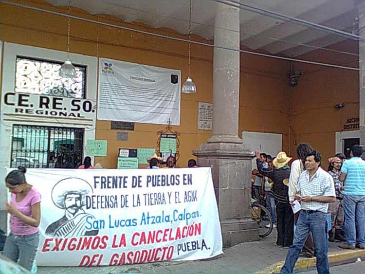 Protestan opositores al Gasoducto Morelos en Cereso de Cholula