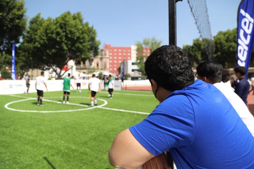 Torneo de futbol en el Paseo Bravo