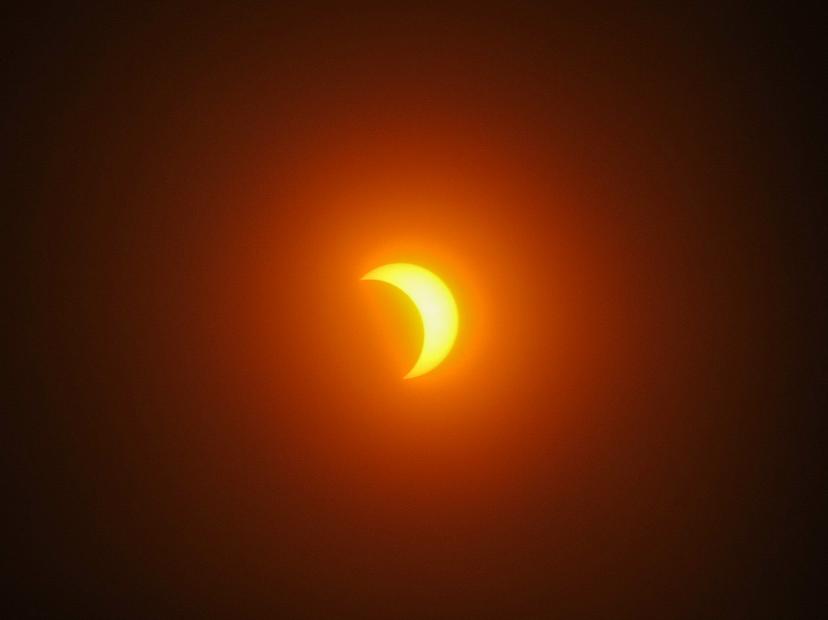 VIDEO Así observaron los poblanos el Eclipse Solar Anular