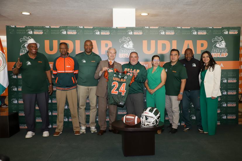 VIDEO Raúl Rivera, nuevo head coach de los Aztecas UDLAP