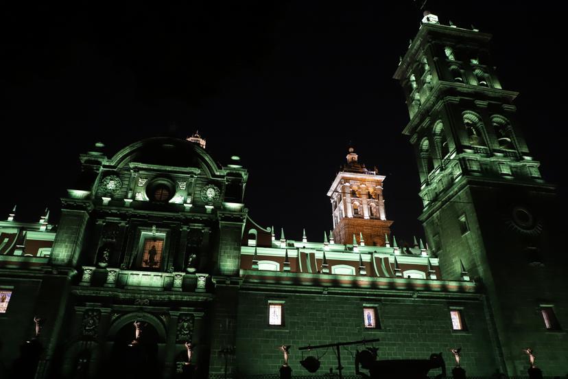 Cumple 374 años de consagración la Catedral de Puebla