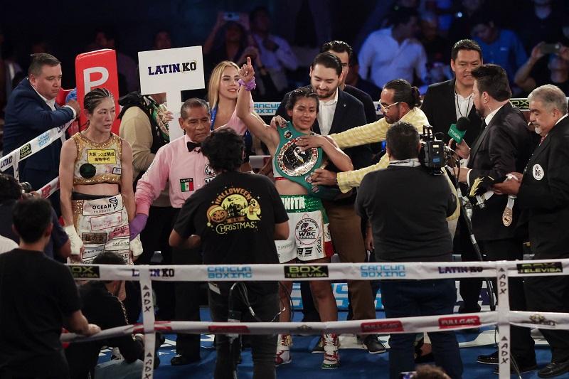 La Bonita Sánchez retiene su título mundial desde la Arena BUAP