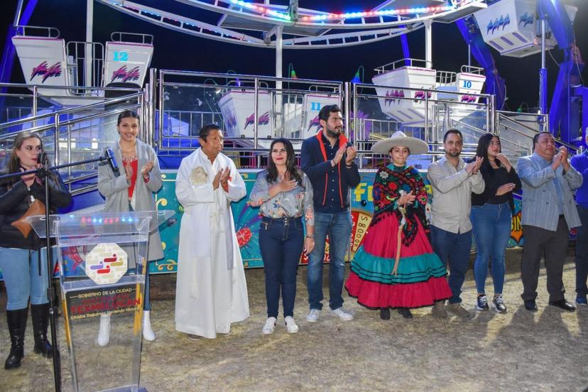 Norma Layón inaugura la Feria de Texmelucan 2022