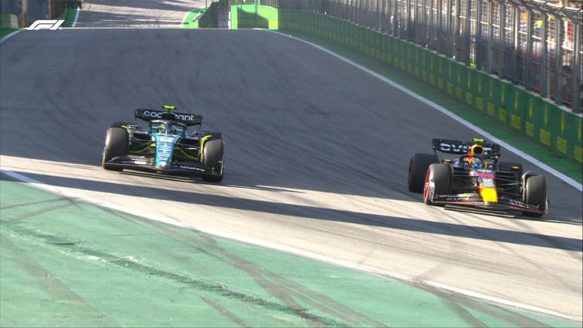 VIDEO Carrerón entre Fernando Alonso y Sergio Pérez