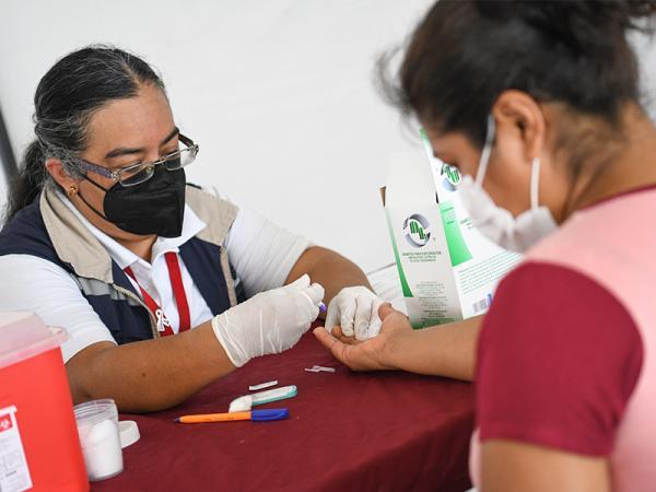 Realiza Secretaría de Salud detección del VIH con pruebas rápidas en Puebla capital