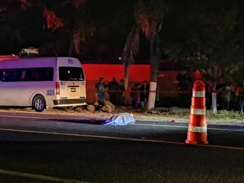 Unidad del transporte público atropella y mata a abuelito en Izúcar