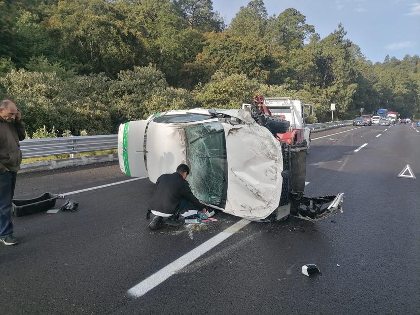 Mañana de accidentes en la México-Puebla en la zona de Tlahuapan