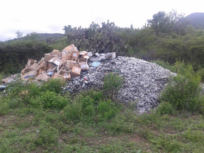 Hallan tiradero clandestino de medicamentos del IMSS en Tehuacán