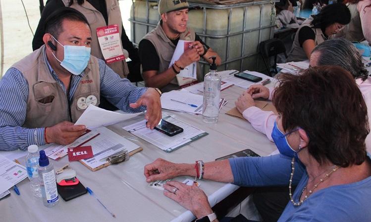 Pensión del Bienestar: toca en mayo cambio de tarjetas de estos 6 bancos