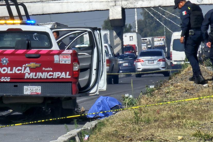 VIDEO Encuentran restos de una mujer en la autopista México-Puebla