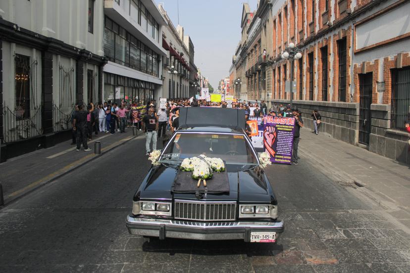 VIDEO Médicos veterinarios toman las calles en la ciudad de Puebla