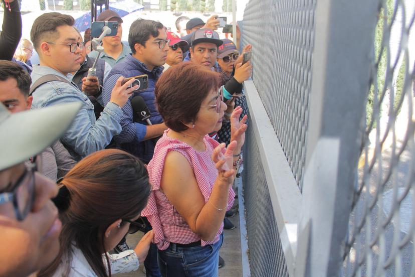 VIDEO Lilia Cedillo ofrece diálogo a los estudiantes