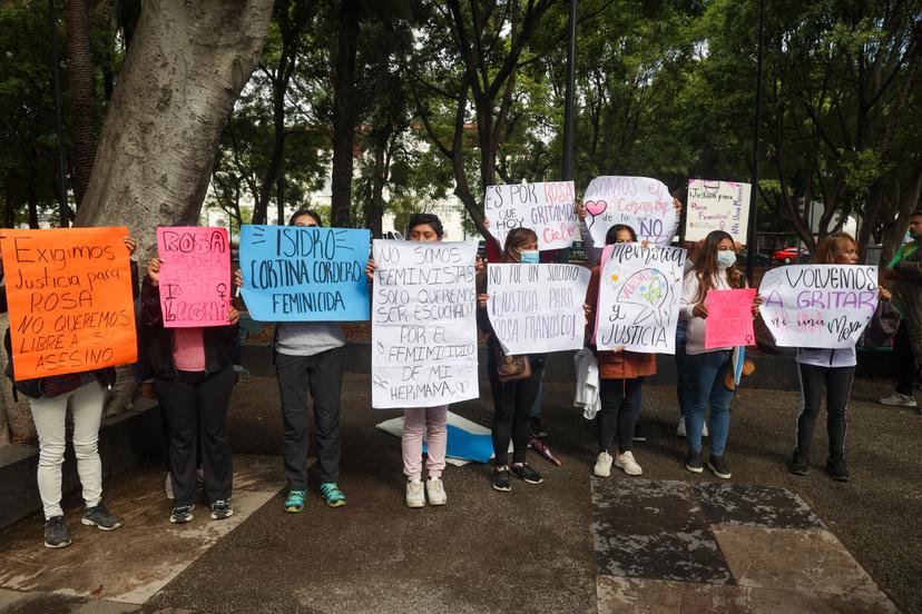 Amigos y familiares exigen justicia por feminicidio de Rosa Francisco