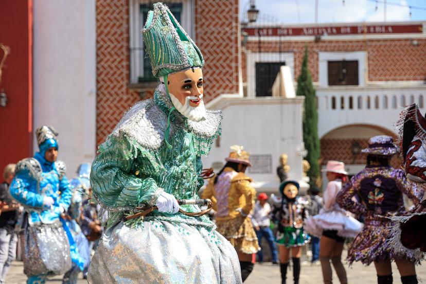 VIDEO Muestra del Carnaval de Acajete en el Barrio del Artista