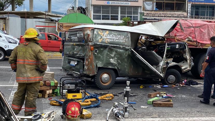 VIDEO Nueve vehículos involucrados en accidente en Atlixco