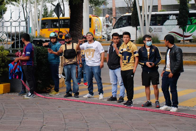 VIDEO Aficionados arropan a los Pumas